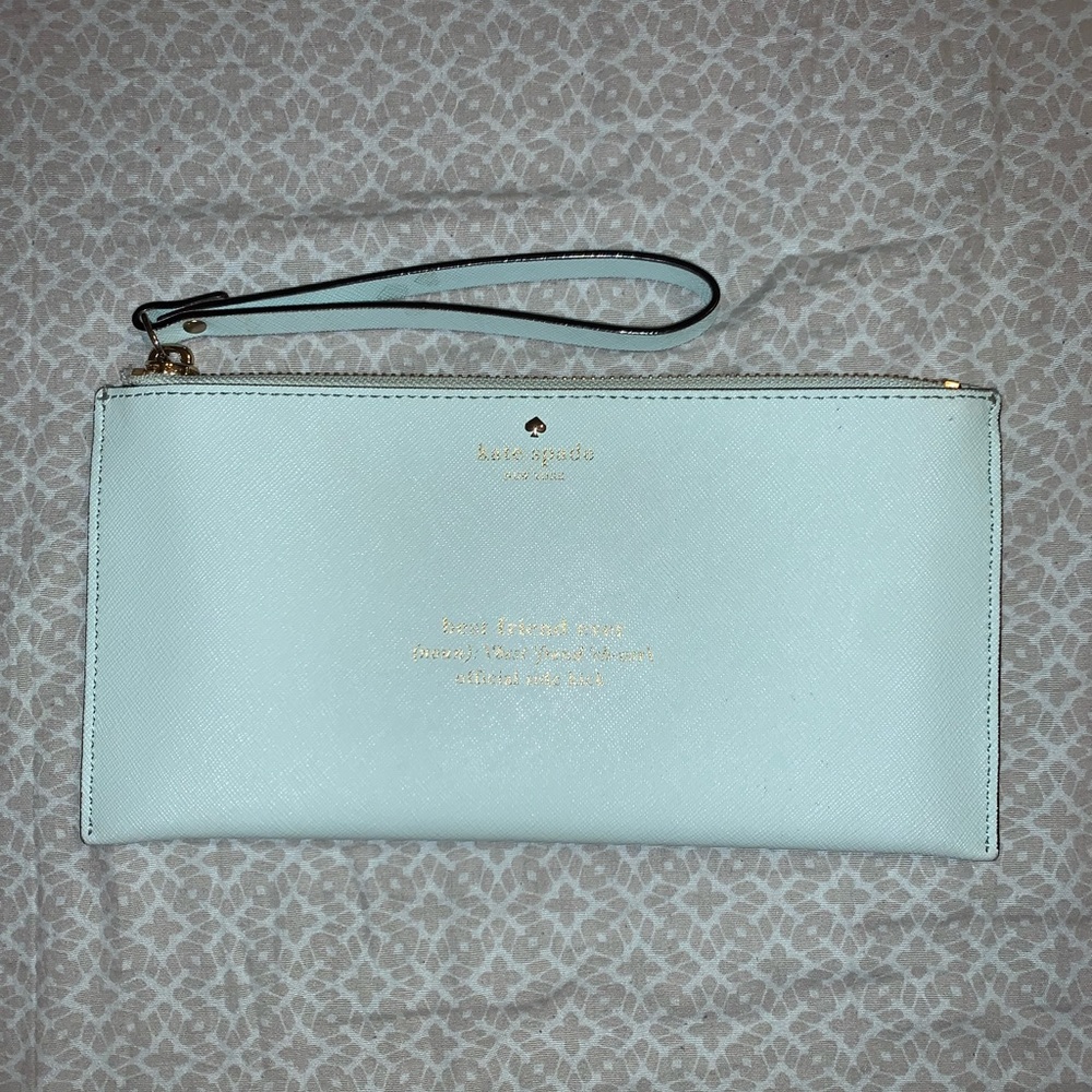 Kate Spade wristlet 💙